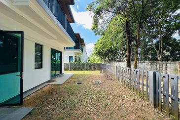 Vittaria, Setia Eco Glades