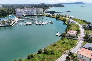 Avillion Admiral Cove