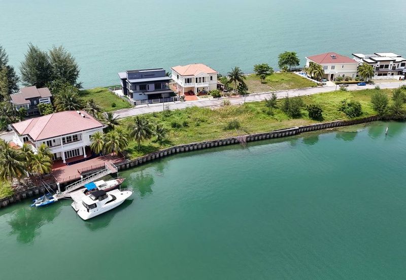 Avillion Admiral Cove