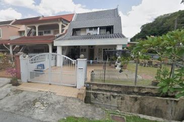 Ulu Klang, Selangor Double Storey Terrace For Sale CORNER LOT BELOW MARKET