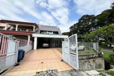 Ulu Klang, Selangor Double Storey Terrace For Sale CORNER LOT BELOW MARKET