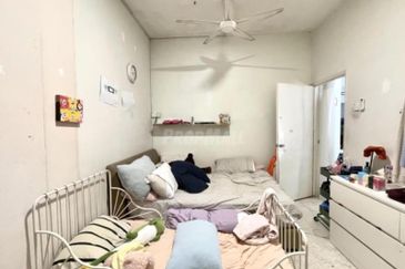 Ulu Klang, Selangor Double Storey Terrace For Sale CORNER LOT BELOW MARKET