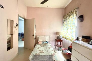 Ulu Klang, Selangor Double Storey Terrace For Sale CORNER LOT BELOW MARKET