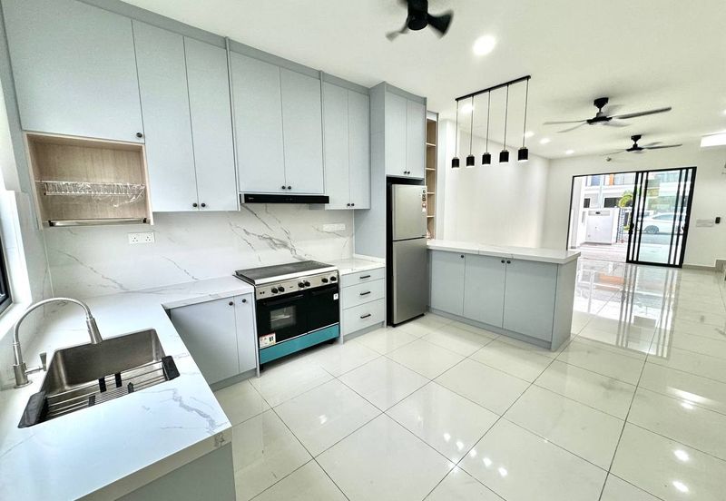 Robin @ Bandar Rimbayu