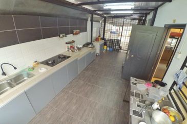 Taman Tasik Semenyih (Lake Residence)