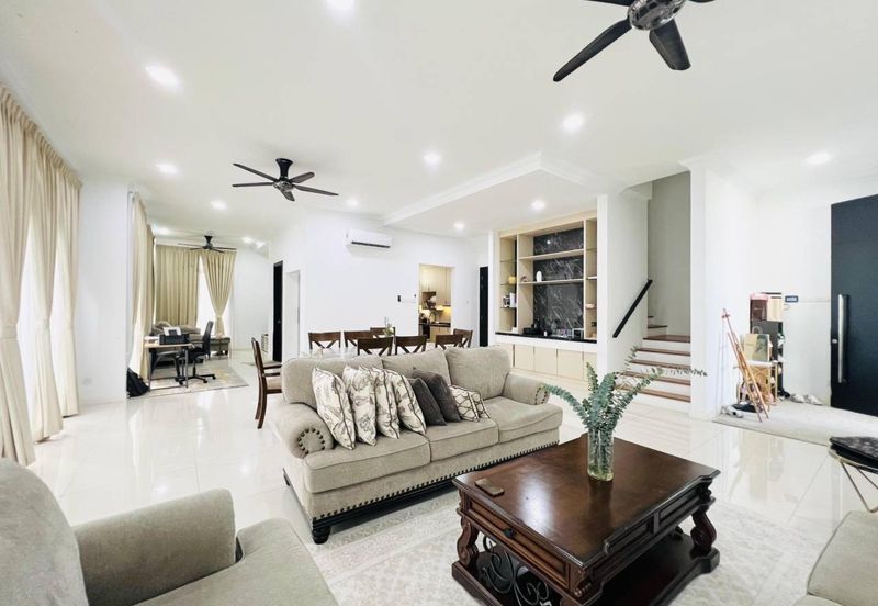 Augusta Residence, Presint 12