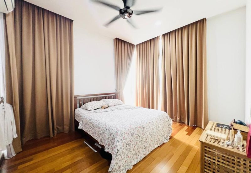 Augusta Residence, Presint 12