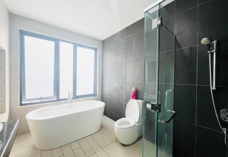 Augusta Residence, Presint 12