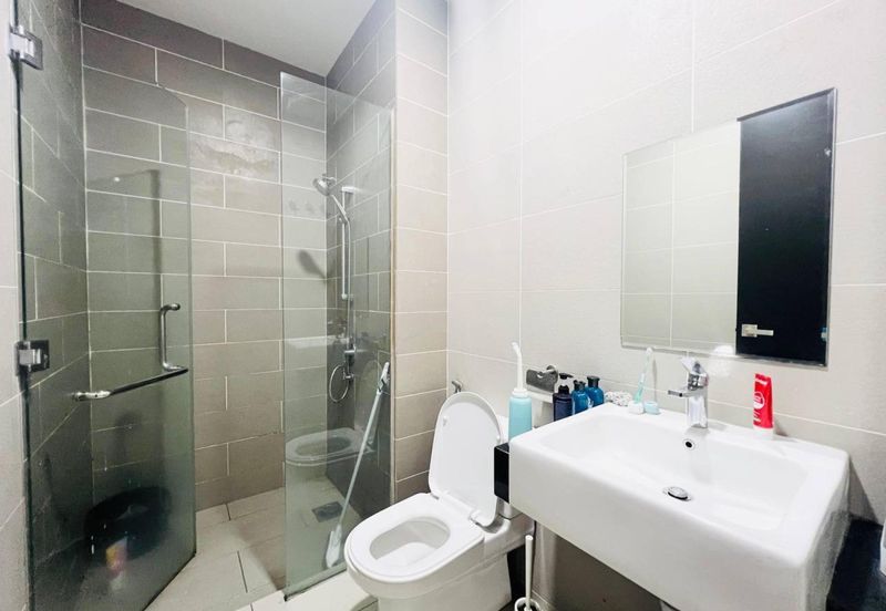 Augusta Residence, Presint 12