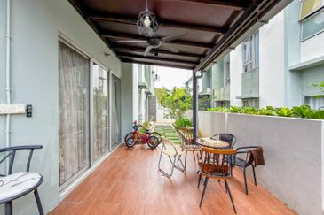 Parkfield Residences, Tropicana Heights