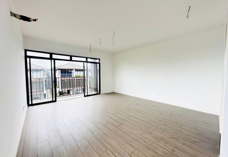 The Mulia Residence, Cyberjaya 3 Storey Terrace For Sale END LOT