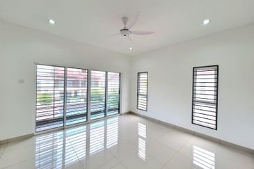 Taman Jenderam Damai