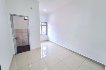 Taman Jenderam Damai