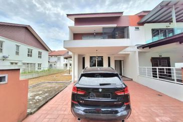 Taman Jenderam Damai