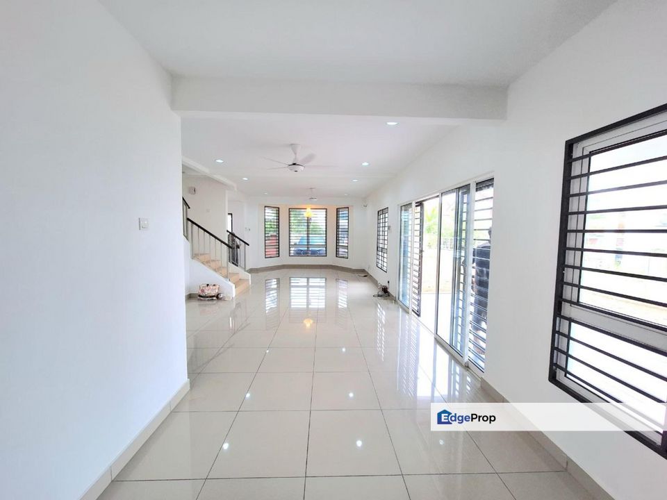 Taman Jenderam Damai, Dengkil 2 Storey Semi D For Sale RENOVATED SPACIOUS, Selangor, Dengkil