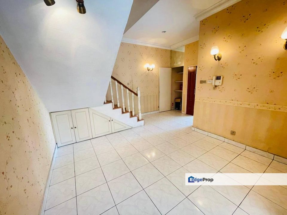 Jalan Kuarza, Seksyen 7, Shah Alam 3 Storey Semi D For Sale FULLY RENOVATED, Selangor, Shah Alam