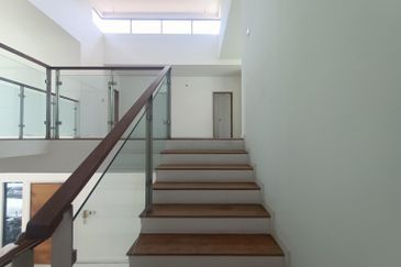 Cahaya SPK, Seksyen U9