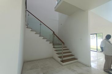 Cahaya SPK, Seksyen U9