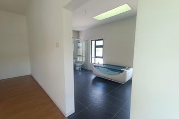 Cahaya SPK, Seksyen U9