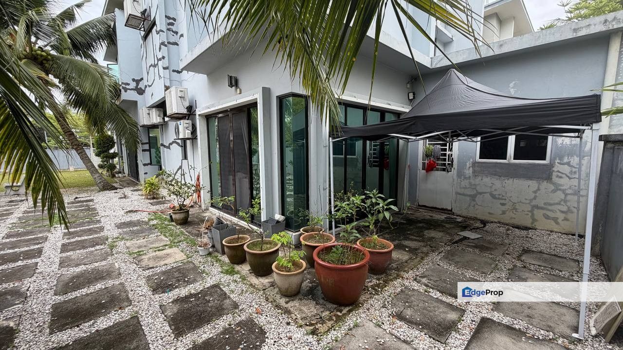 Cahaya SPK, Shah Alam 2 Storey Semi D For Sale RENOVATED SPACIOUS, Selangor, Shah Alam