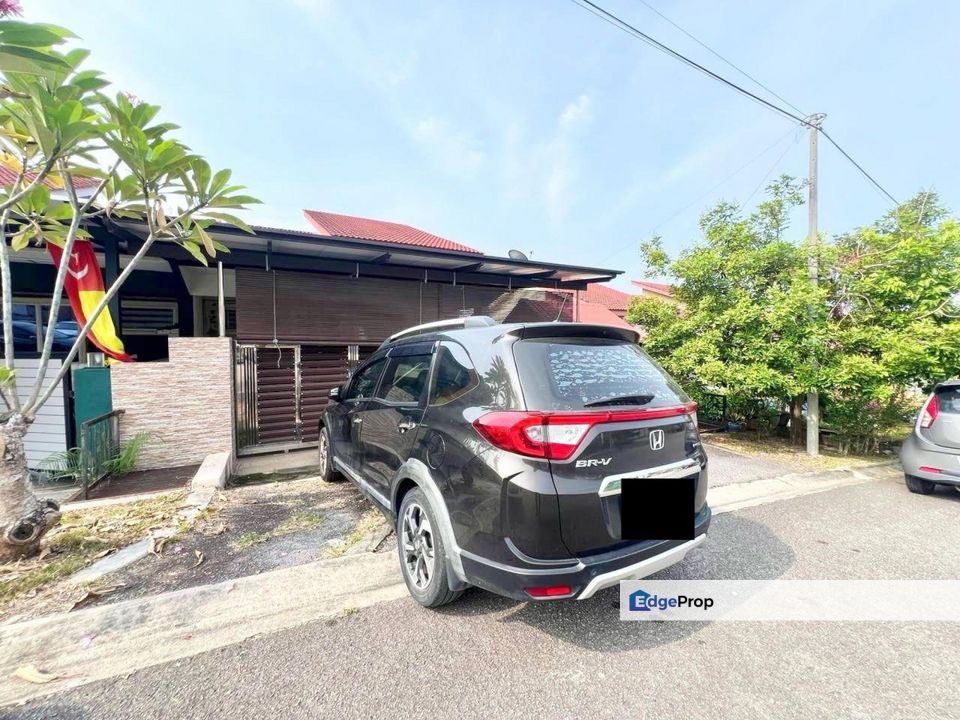 Salak Tinggi, Sepang 1 Storey Semi D For Sale RENOVATED FULLY FURNISHED, Selangor, Sepang