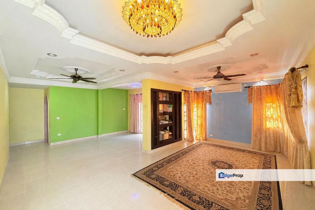 Jentayu, Bandar Baru Enstek 2 Storey Bungalow For Sale FULLY RENOVATED, Negeri Sembilan, Seremban