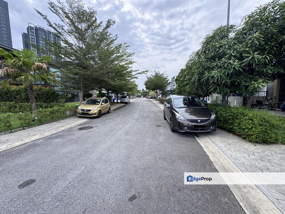 Ficus Peak, Denai Alam, Shah Alam 2 Storey Superlink For Sale SPACIOUS, Selangor, Denai Alam