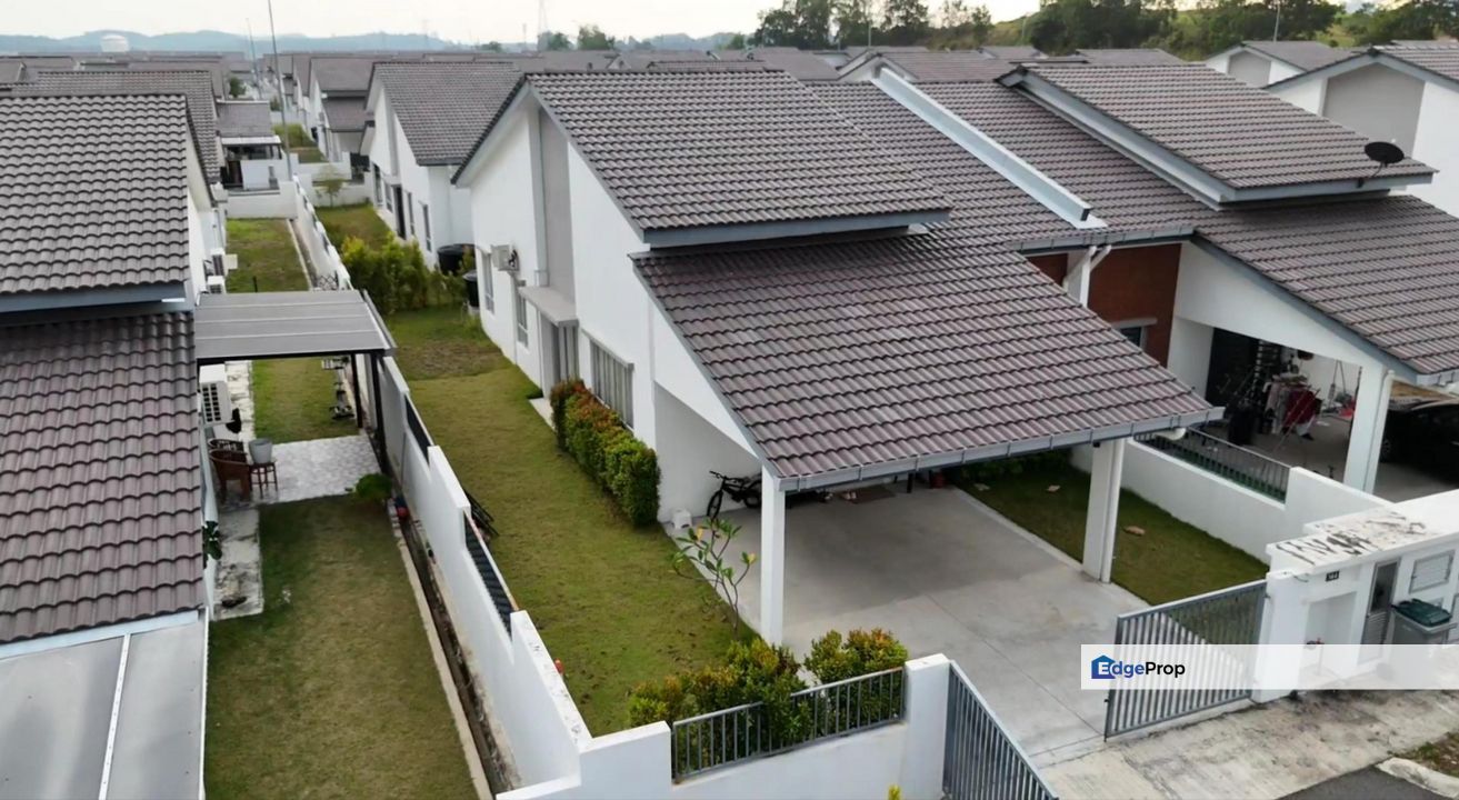 Taman Erama, Iringan Bayu, Seremban 1 Storey Semi D For Sale STRATEGIC LOCATION, Negeri Sembilan, Seremban