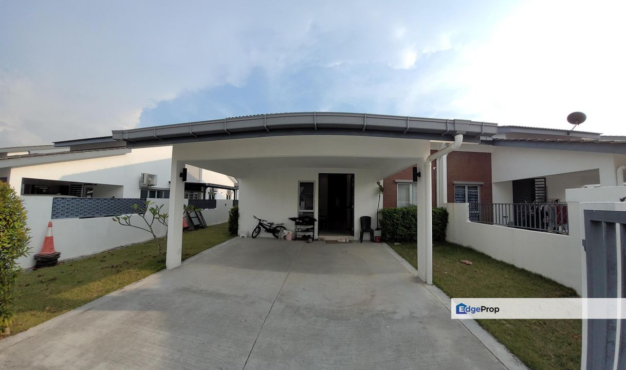 Taman Erama, Iringan Bayu, Seremban 1 Storey Semi D For Sale STRATEGIC LOCATION, Negeri Sembilan, Seremban