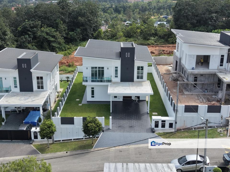 Sungai Merab, Bangi Double Storey Bungalow For Sale STRATEGIC LOCATTION, Selangor, Bangi