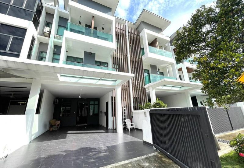 Reflexion @ Puchong South