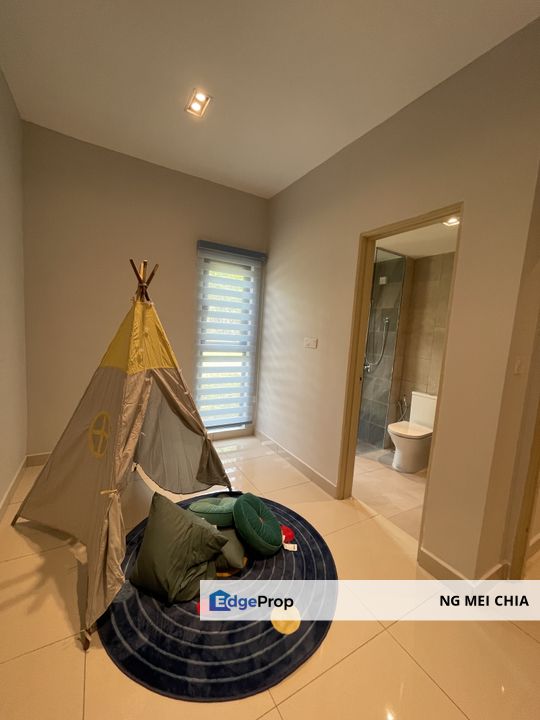 Freehold serviced apartment, 3 Bedrooms + 3 Bathrooms, Excellent location at prestigious address, Temasya Glenmarie, Selangor, Shah Alam