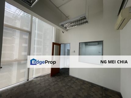 Furnished office at Empire Office Tower, Subang Jaya, Practical layout with own pantry area, rare gem in this Empire Subang, Selangor, Subang Jaya