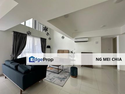 Tastefully furnished duplex unit, spacious living with double volume ceiling, walking distance to LRT stations, serene neighbourhood, Selangor, Shah Alam