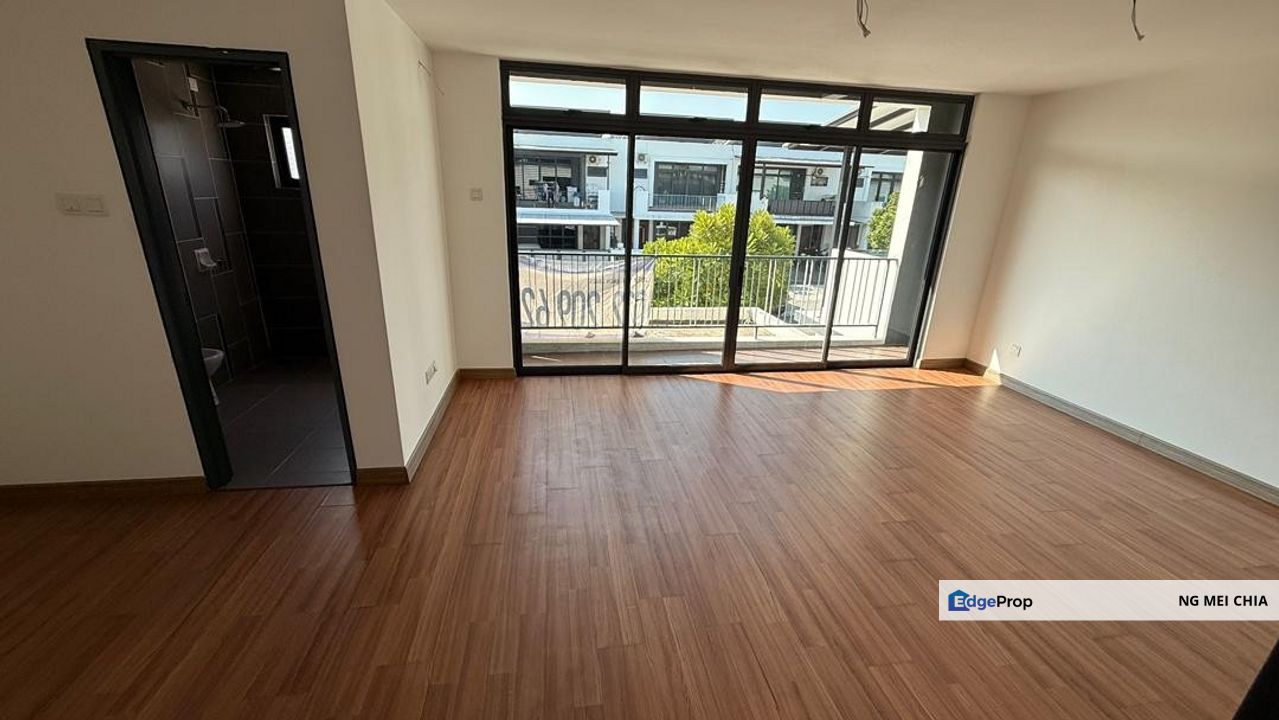 Freehold 2-storey terrace house, not stayed in before, practical & modern layout, Selangor, Petaling Jaya