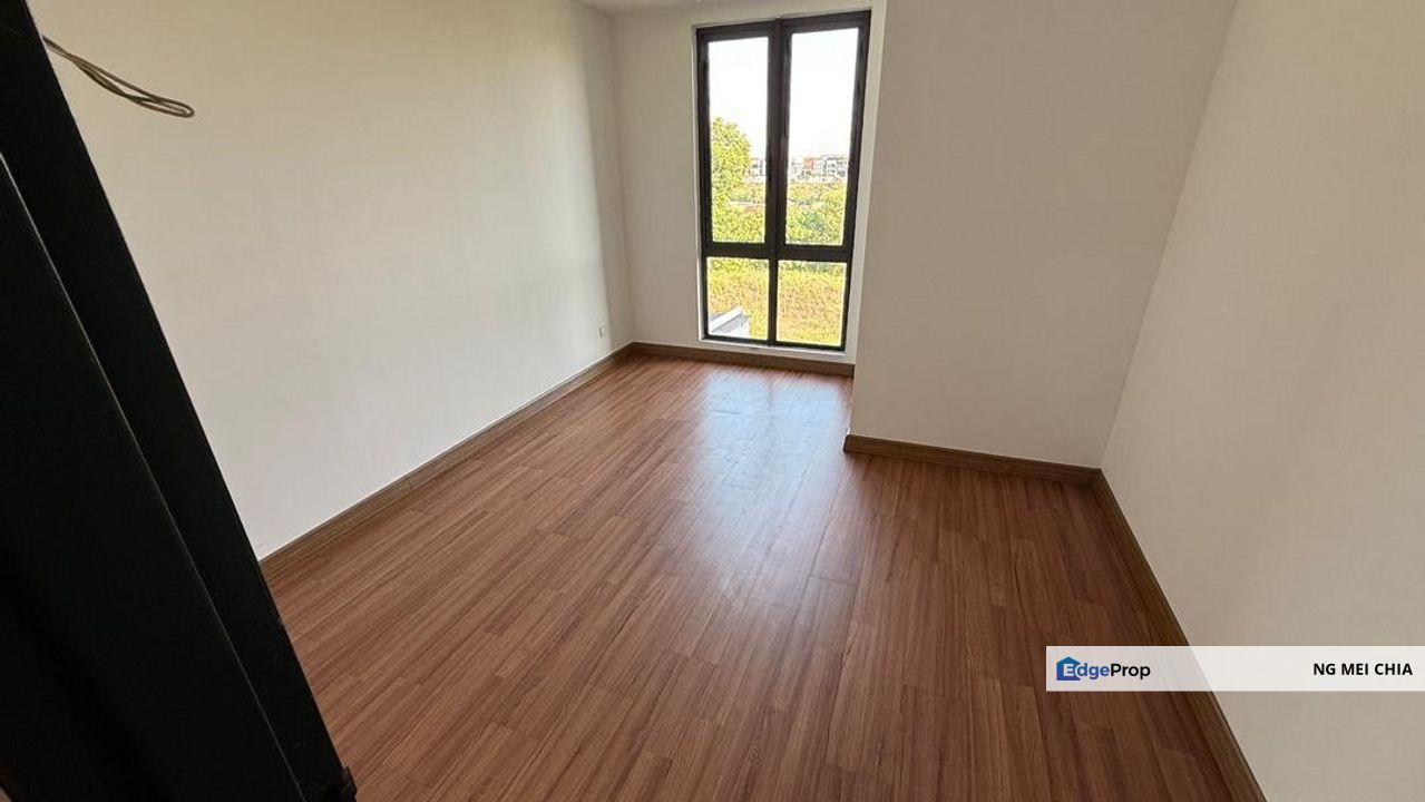 Freehold 2-storey terrace house, not stayed in before, practical & modern layout, Selangor, Petaling Jaya