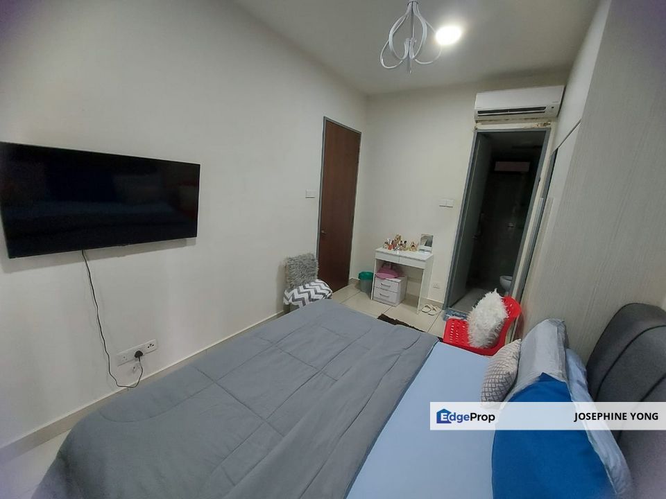 Stylish Living @ K L T S – 918 sqft Fully Furnished with Relaxing Pool View!, Kuala Lumpur, Gombak