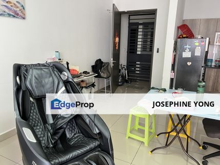 Modern 1100 sqft Renovated Unit at The Henge with Pool & Open View, Kuala Lumpur, Kepong