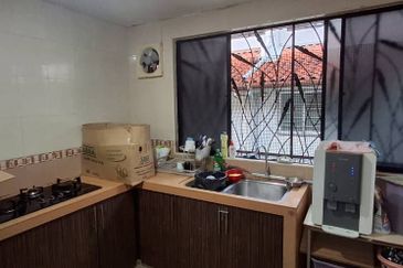 Bandar Tun Hussein Onn