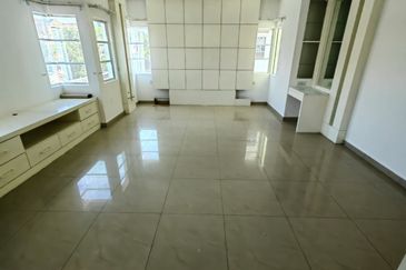 Mahkota Cheras Freehold 2.5 Storey Semi-D with Reno & Extended for Sale 