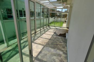 Mahkota Cheras Freehold 2.5 Storey Semi-D with Reno & Extended for Sale 