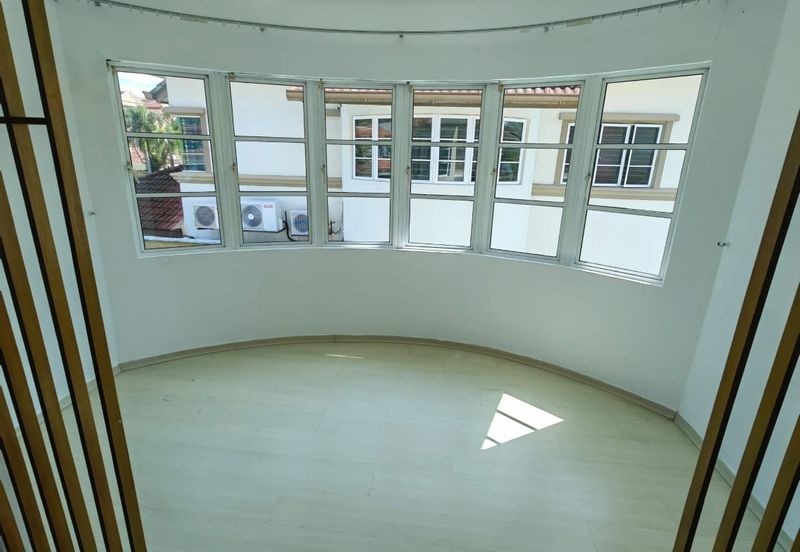 Mahkota Cheras Freehold 2.5 Storey Semi-D with Reno & Extended for Sale 