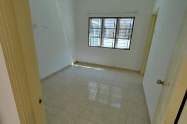 Mahkota Cheras Freehold 2.5 Storey Semi-D with Reno & Extended for Sale 