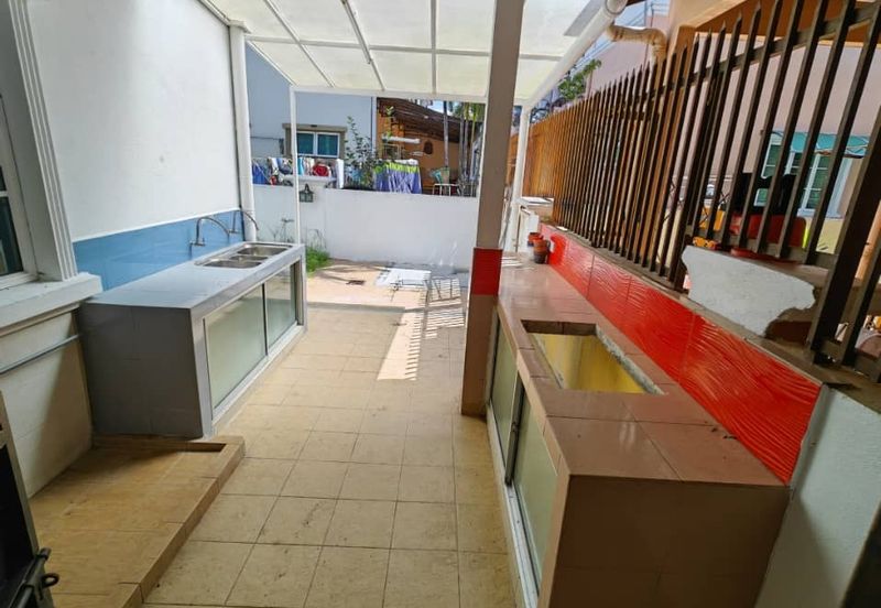 Mahkota Cheras Freehold 2.5 Storey Semi-D with Reno & Extended for Sale 