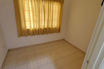 Mahkota Cheras Freehold 2.5 Storey Semi-D with Reno & Extended for Sale 