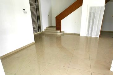 Mahkota Cheras Freehold 2.5 Storey Semi-D with Reno & Extended for Sale 