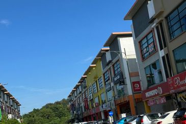 Kajang East Brand New 2-Storey Shop Facing Main Road for Rent 