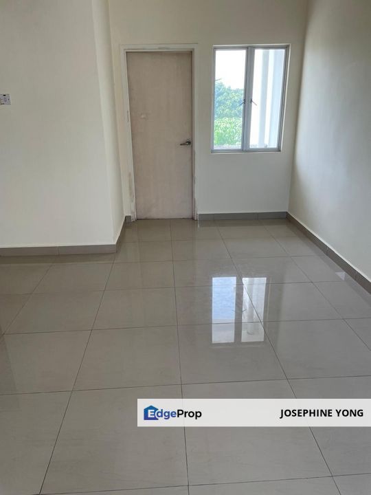Bandar Sri Permaisuri Sommerset Close 4 Bedrooms Townhouse for Sale, Kuala Lumpur, Cheras