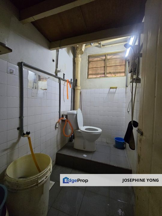 Prime Location & Affordable 2-Bedroom Apartment for Sale in Taman Bukit Anggerik for Only RM 1xxK, Kuala Lumpur, Cheras