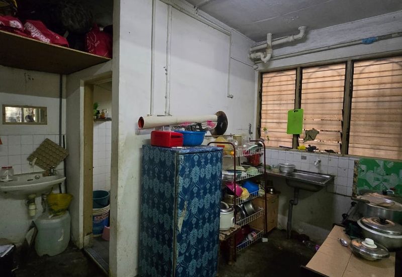 Flat Taman Bukit Anggerik